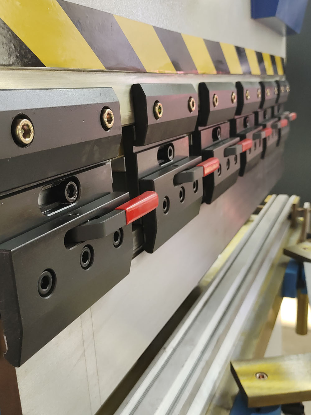 Automatische 1200-mm-CNC-Kraft – Power Tools Hydraulic Bewertung und Preis